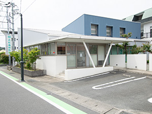 外観 （駐車場完備）